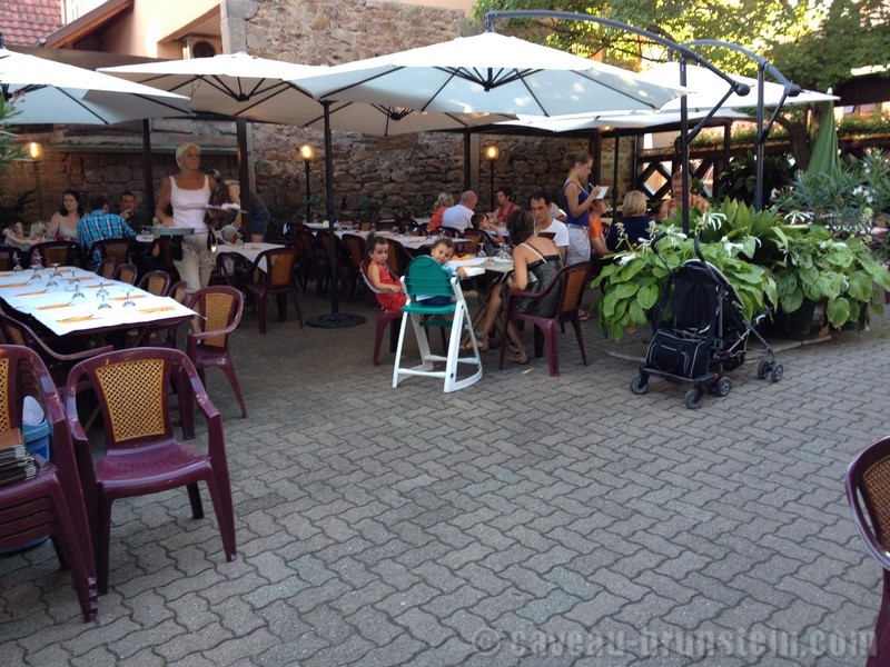 Alsace-restaurant-pension-kintzheim-terrasse